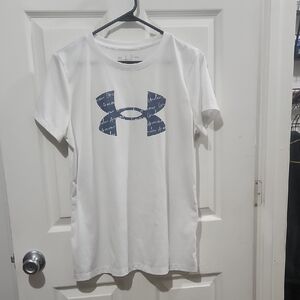 Bundle Sale | 4 For $20 | Under Armour White Tee with Navy Logo Size Large